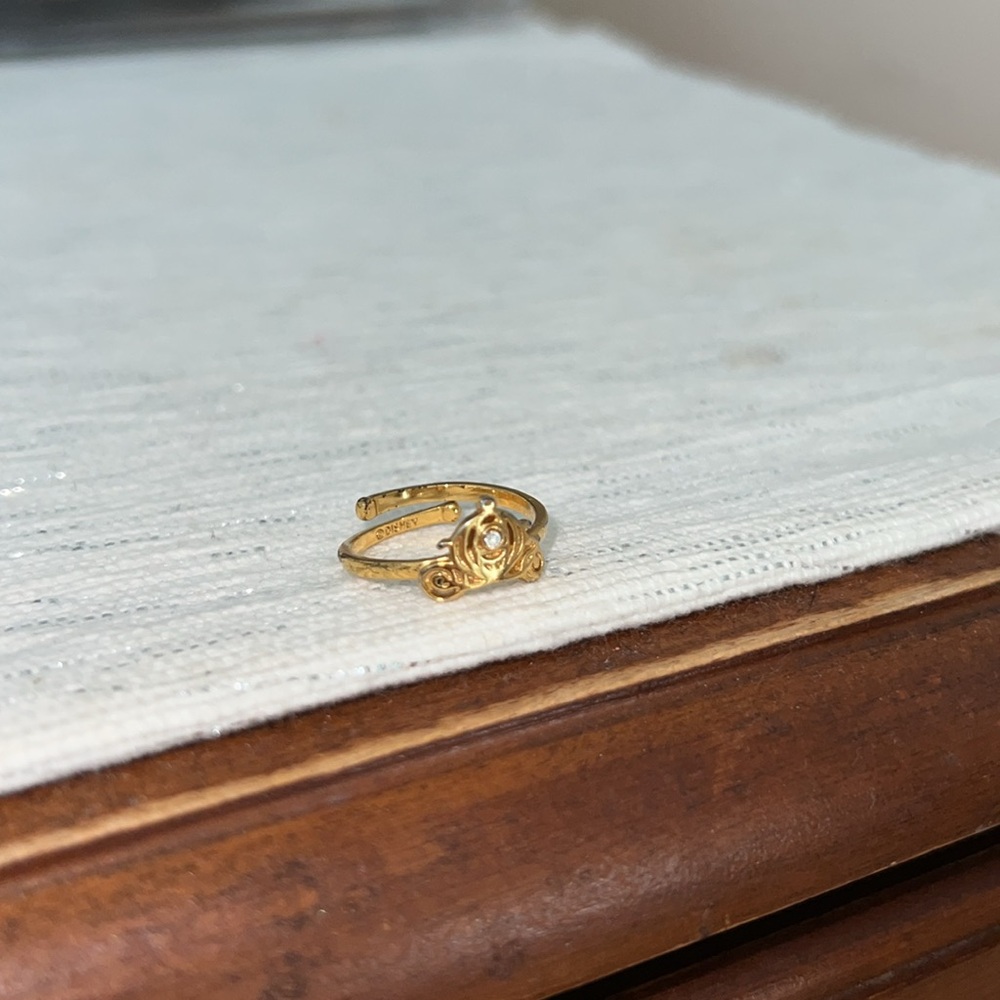 Disney Cinderella carriage ring Gold with CZ gem